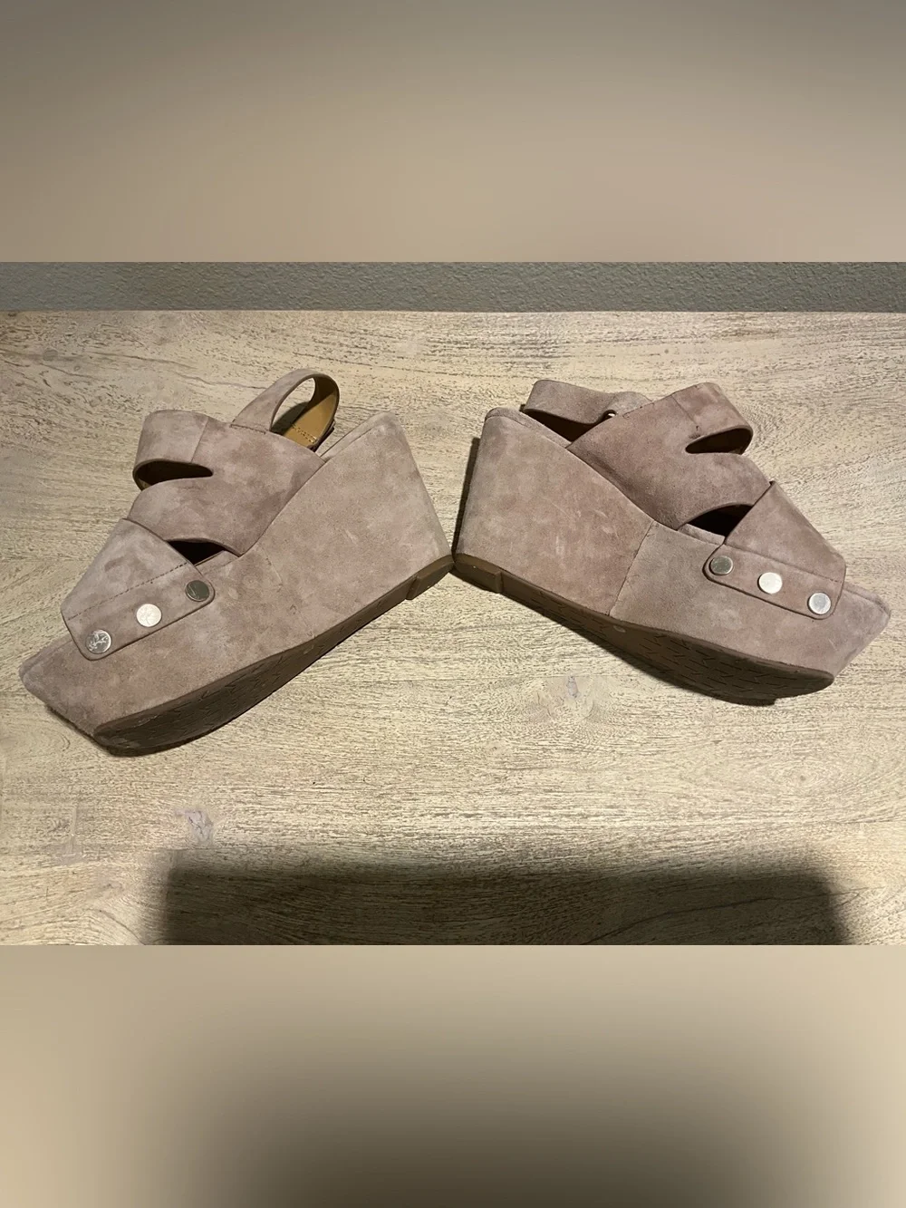 Marc Fisher Bianca Tan Beige Suede Platform Wedge Sandals Size 9